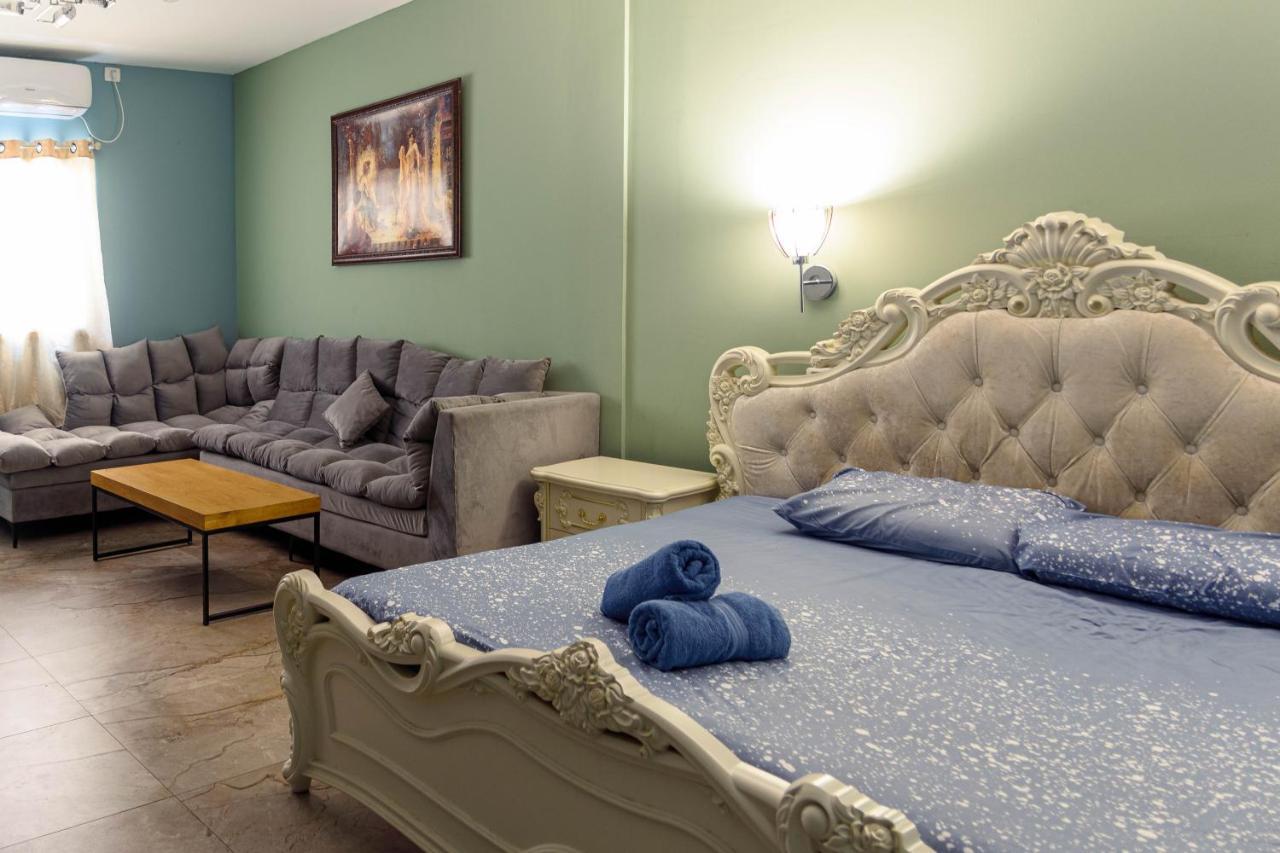 Laguardia Hotel 3*