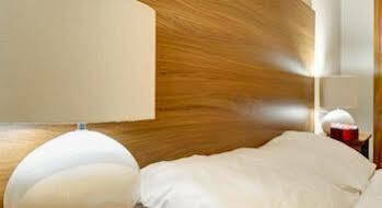 Laguardia Hotel