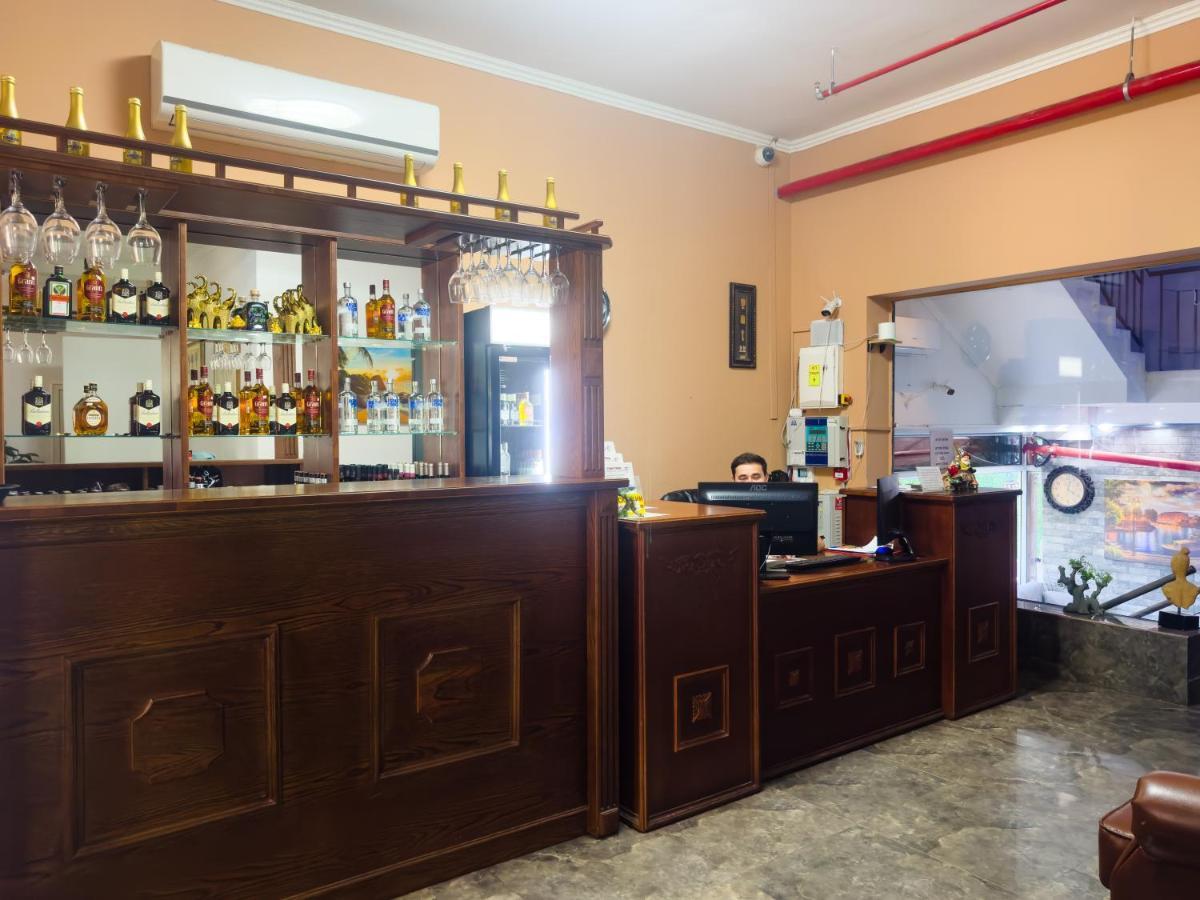 Laguardia Hotel 3*