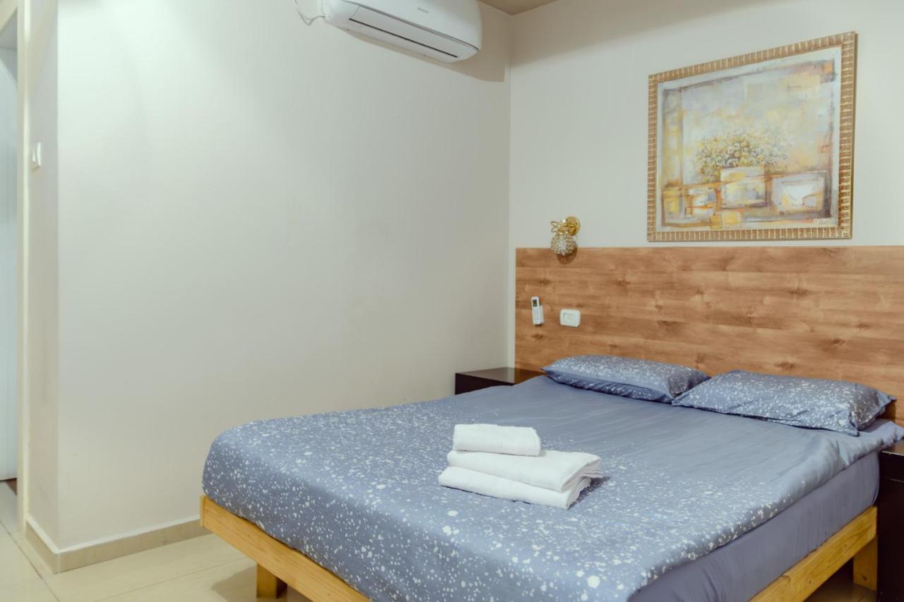 Laguardia Hotel